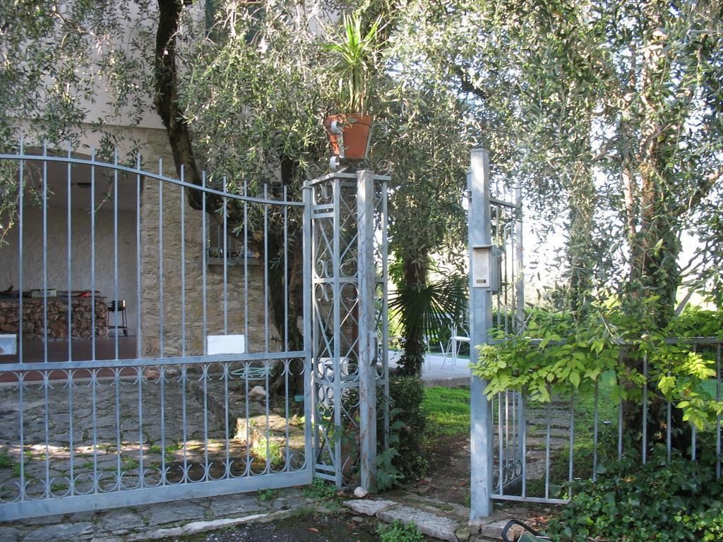 Villa Patrizia Torri Del Benaco Exterior photo