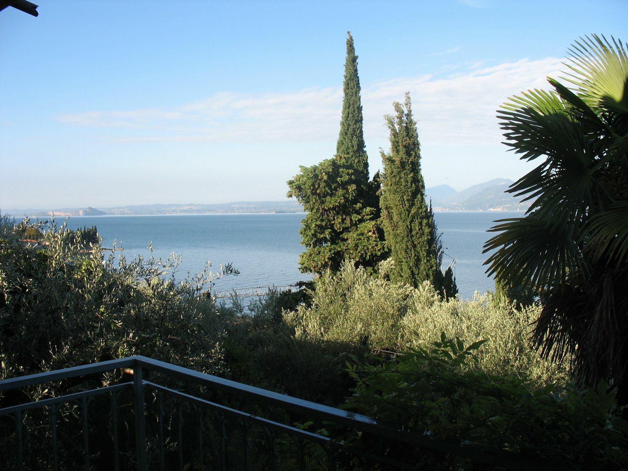 Villa Patrizia Torri Del Benaco Exterior photo
